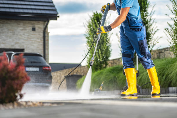 Why Choose Our Certified Pressure Washing Experts for Your Project Needs in Ligonier, IN?